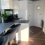 Na Wodzie Apartment *